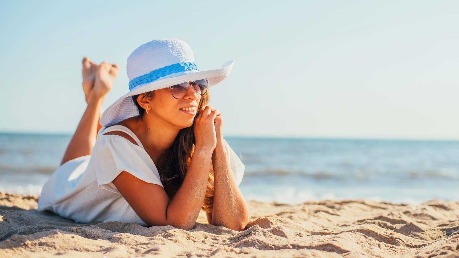 Ragazza al mare