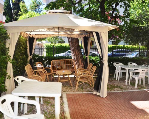 Gazebo in giardino