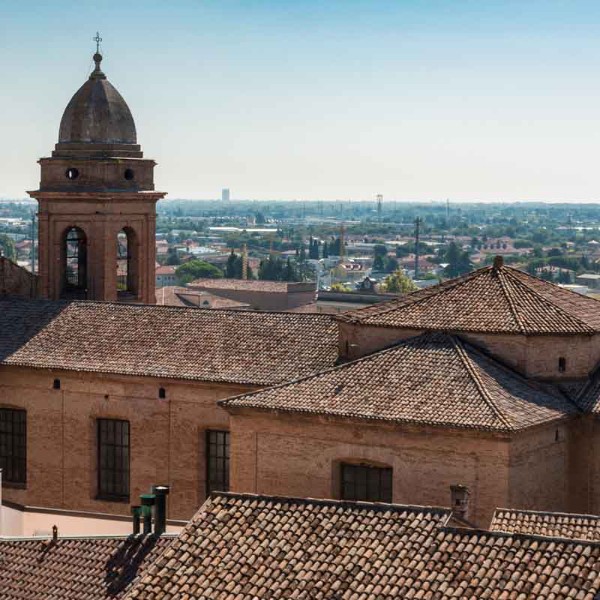 Santarcangelo di Romagna, luogo di arte, poesia e tradizioni 